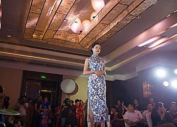 模拟新游《BANKWAVE: Neon Networth》发布试玩版